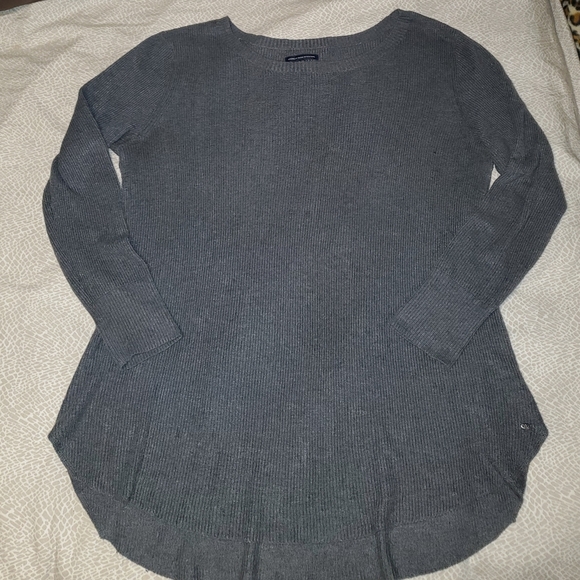 American Eagle Gray Thin Knit Sweater - Picture 1 of 5